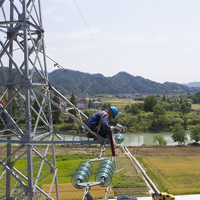 春季防雷保障:输电线路避雷器在线监测装置的核心功能与应用效果