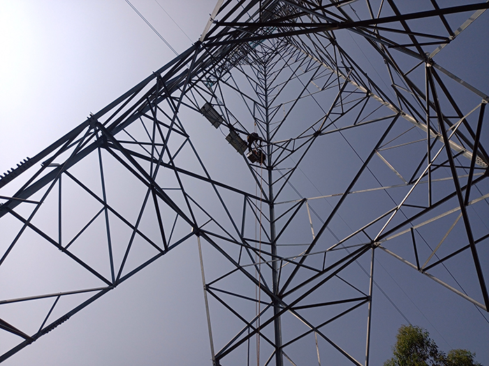 绿水青山齐保护,输电线路防山火在线监测预警装置