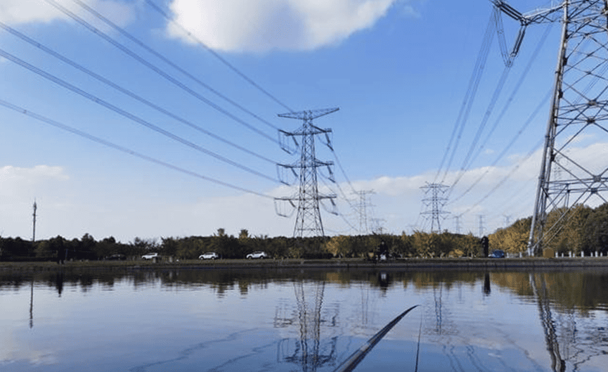 高压线下防垂钓智能警示杆防范在高压线下钓鱼产生触电事故