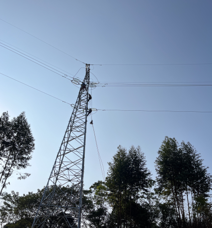 输电铁塔的安全保障-输电线路分布式故障定位监测装置